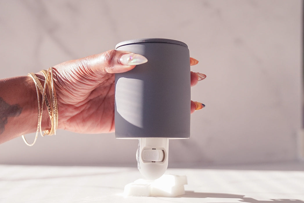 Outlet Wax Warmer w/ auto shut off