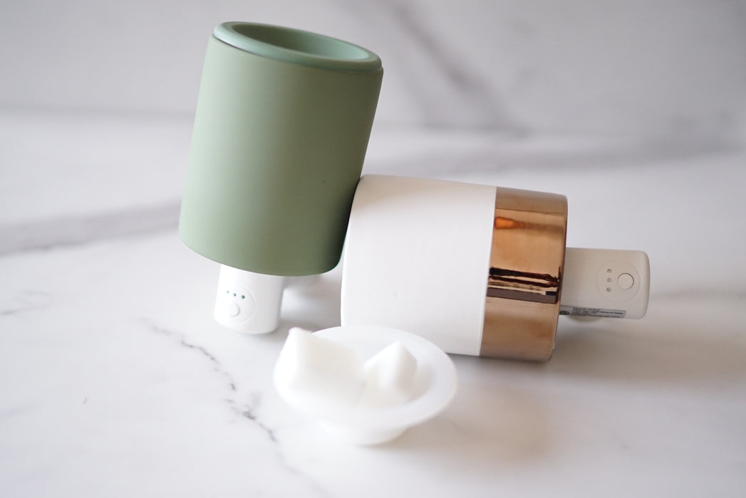 Outlet Wax Warmer w/ auto shut off